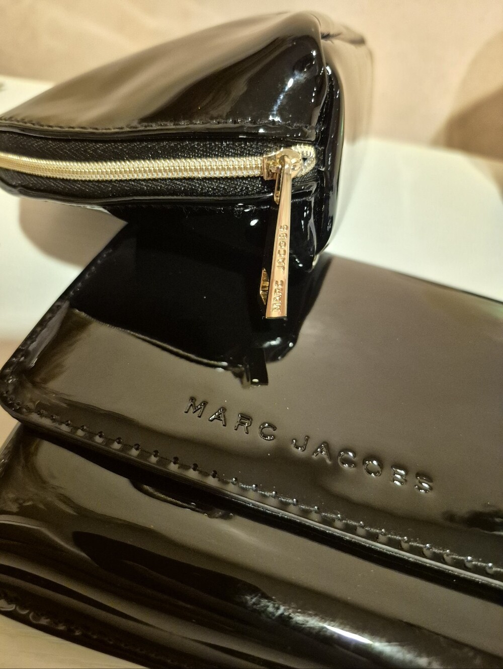 Marc Jacobs Black Patent Pouch with Gold Hardware Purse + Wallet Bundle